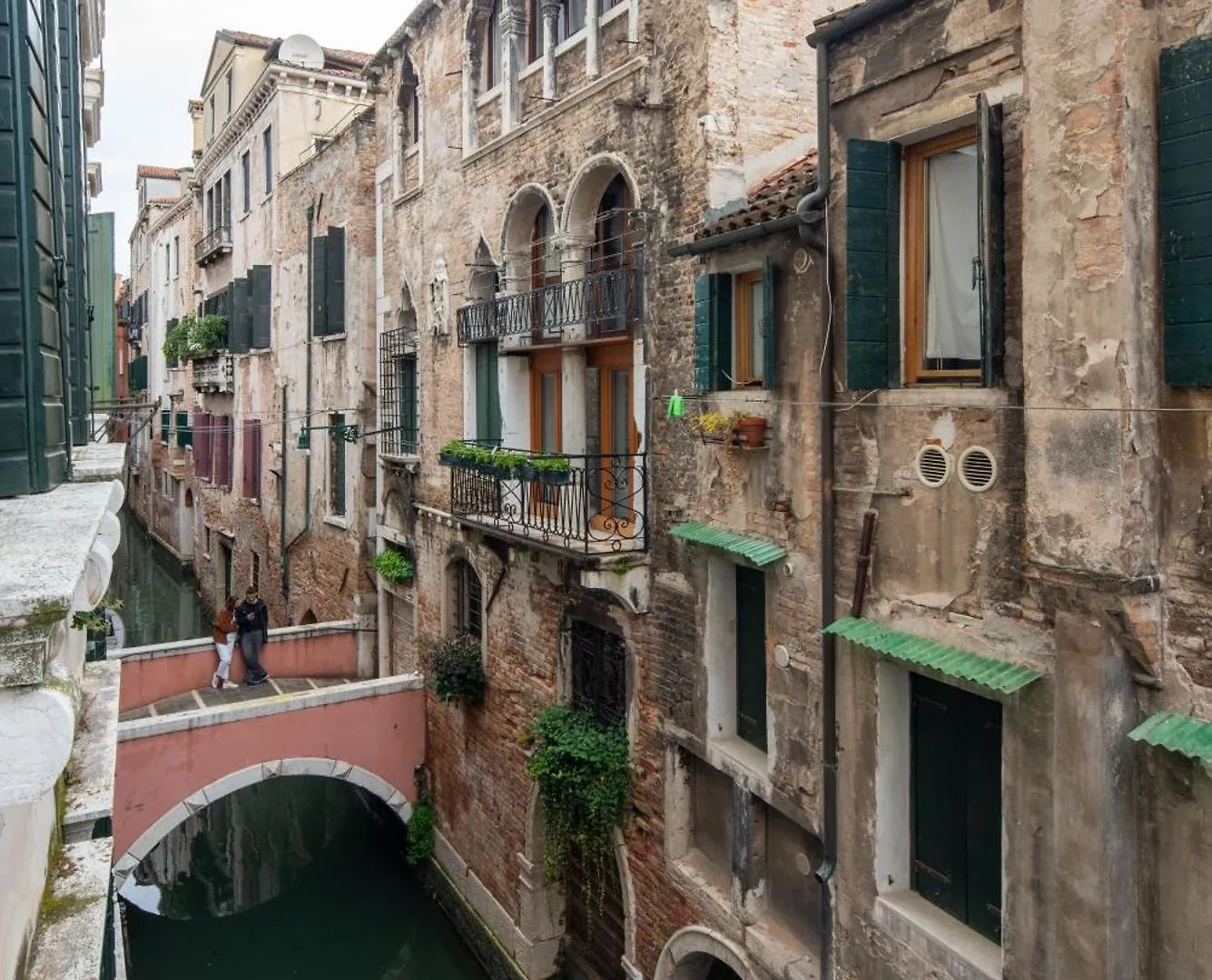 Lägenhet Palazzo Raspi - Private Gym And Canal View Venedig