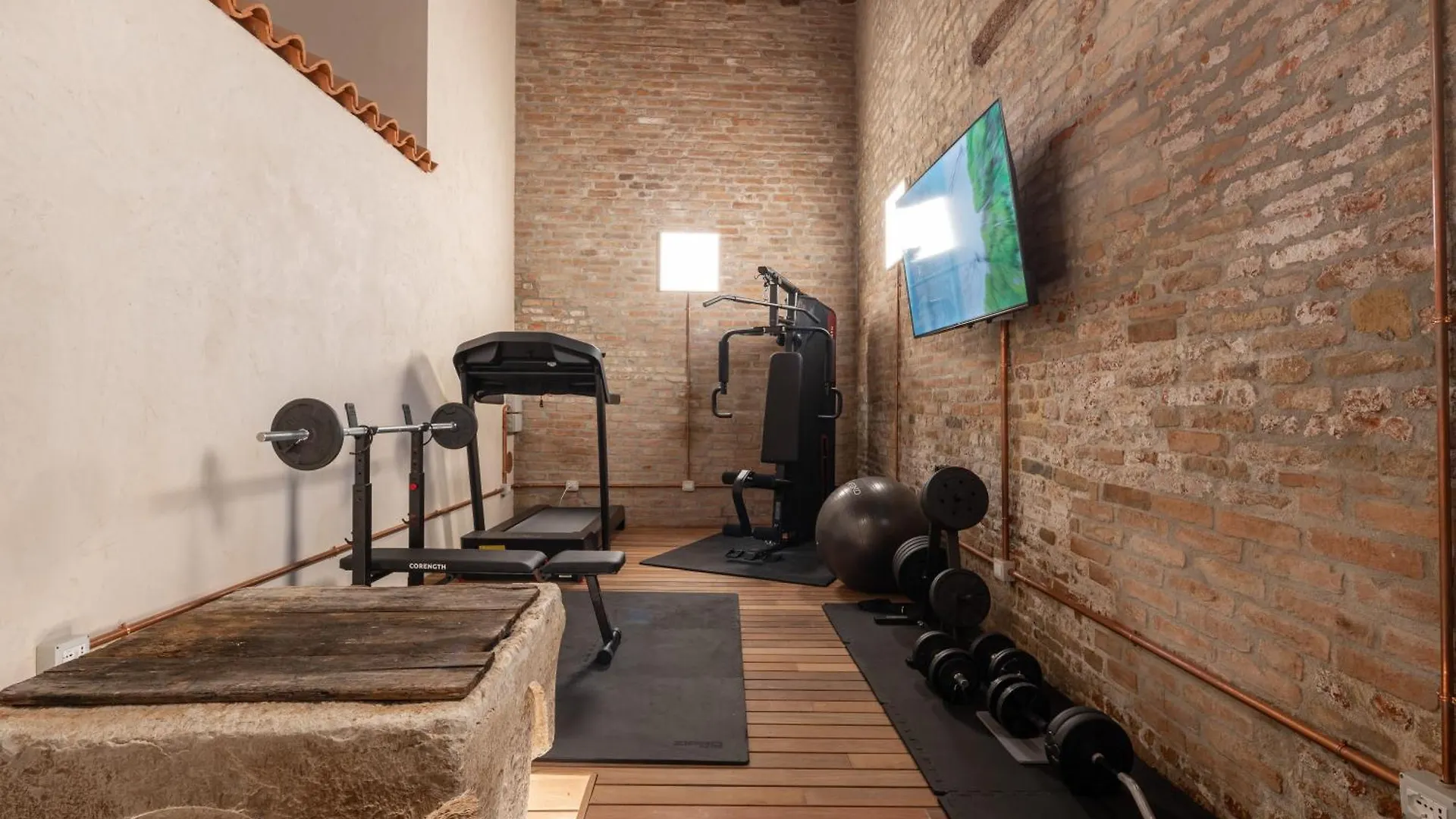 Palazzo Raspi - Private Gym And Canal View Venedig Lägenhet