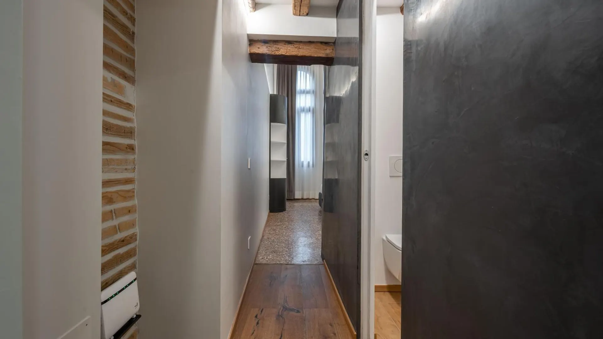 Palazzo Raspi - Private Gym And Canal View Venice Apartment